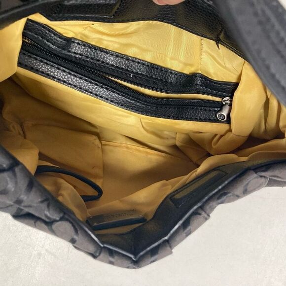 SIMPLY VERA Vera Wang Shoulder Signature Bag Black With Gold Lining Size 13X7.75 - Picture 4 of 11